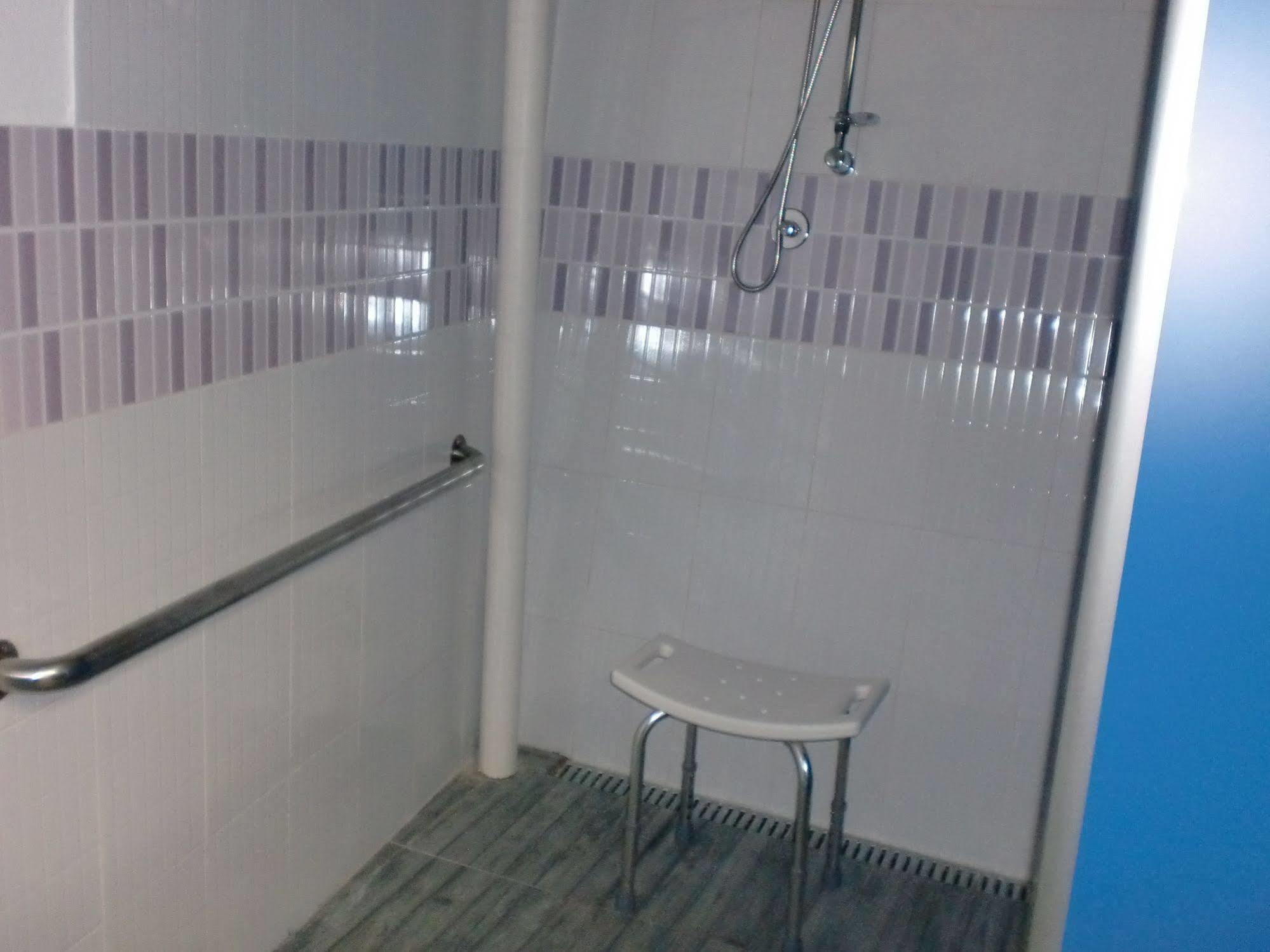 סנטיאגו דה קומפוסטלה Albergue Monterrey מראה חיצוני תמונה