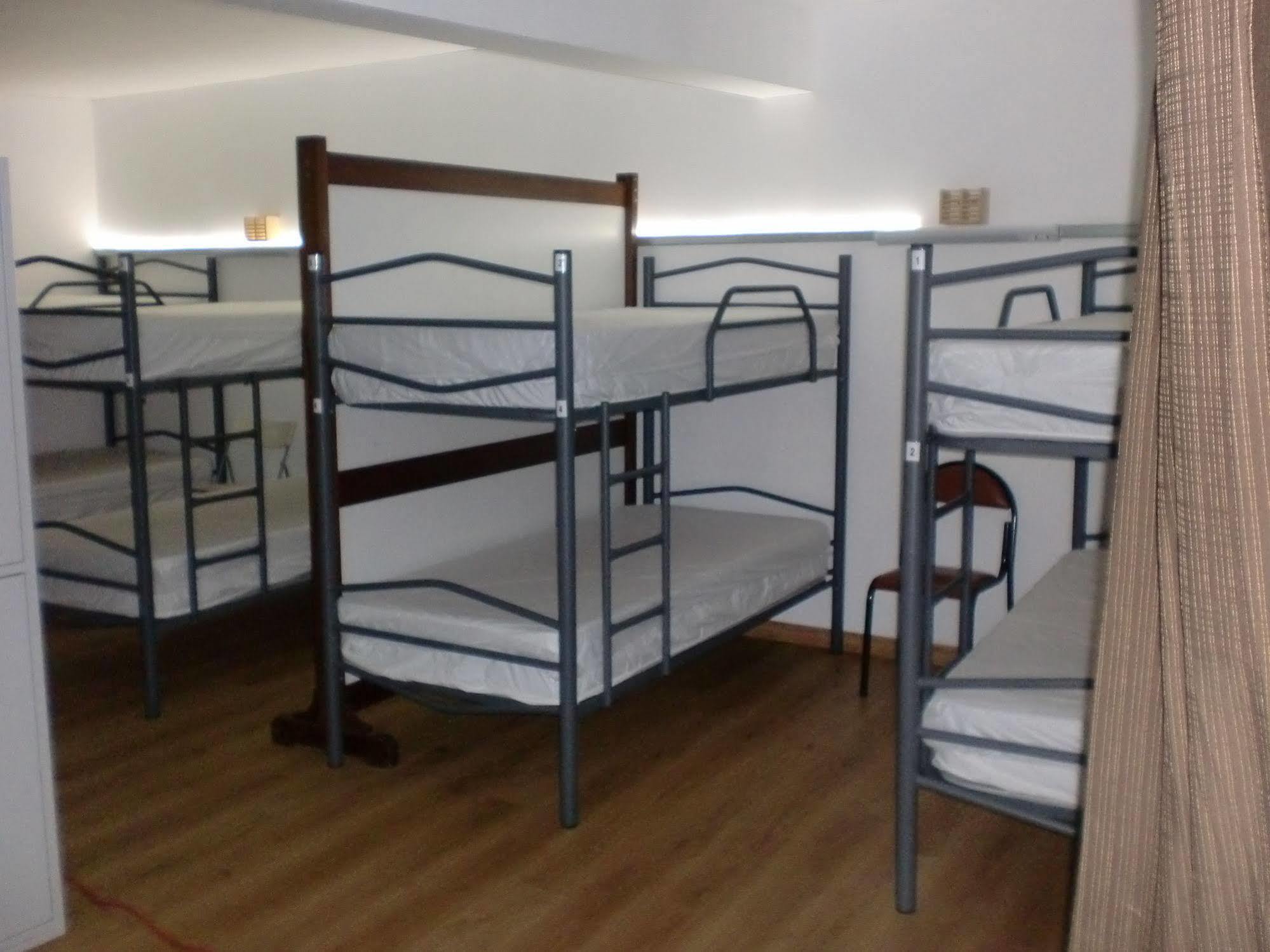 סנטיאגו דה קומפוסטלה Albergue Monterrey מראה חיצוני תמונה