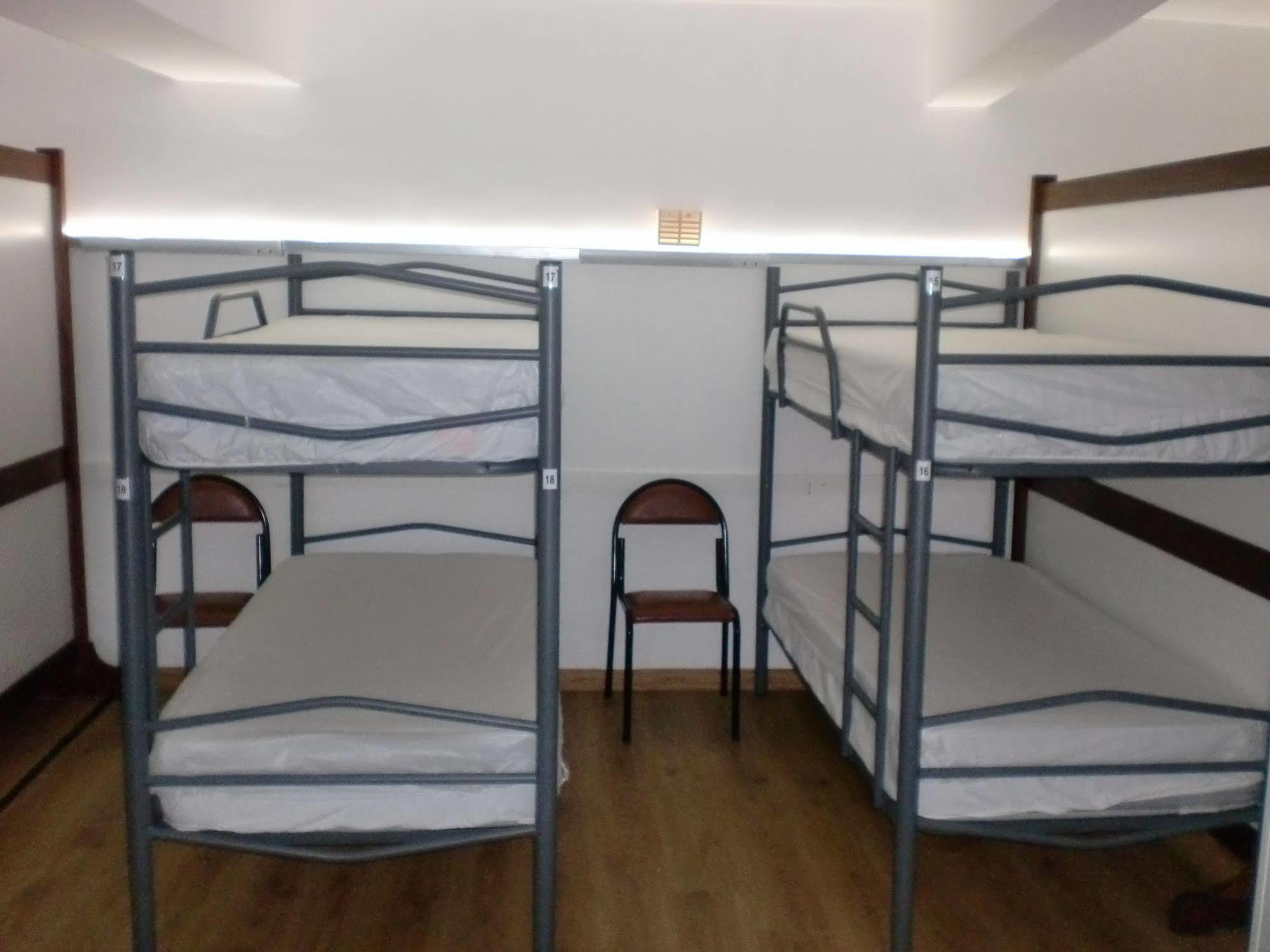 סנטיאגו דה קומפוסטלה Albergue Monterrey מראה חיצוני תמונה