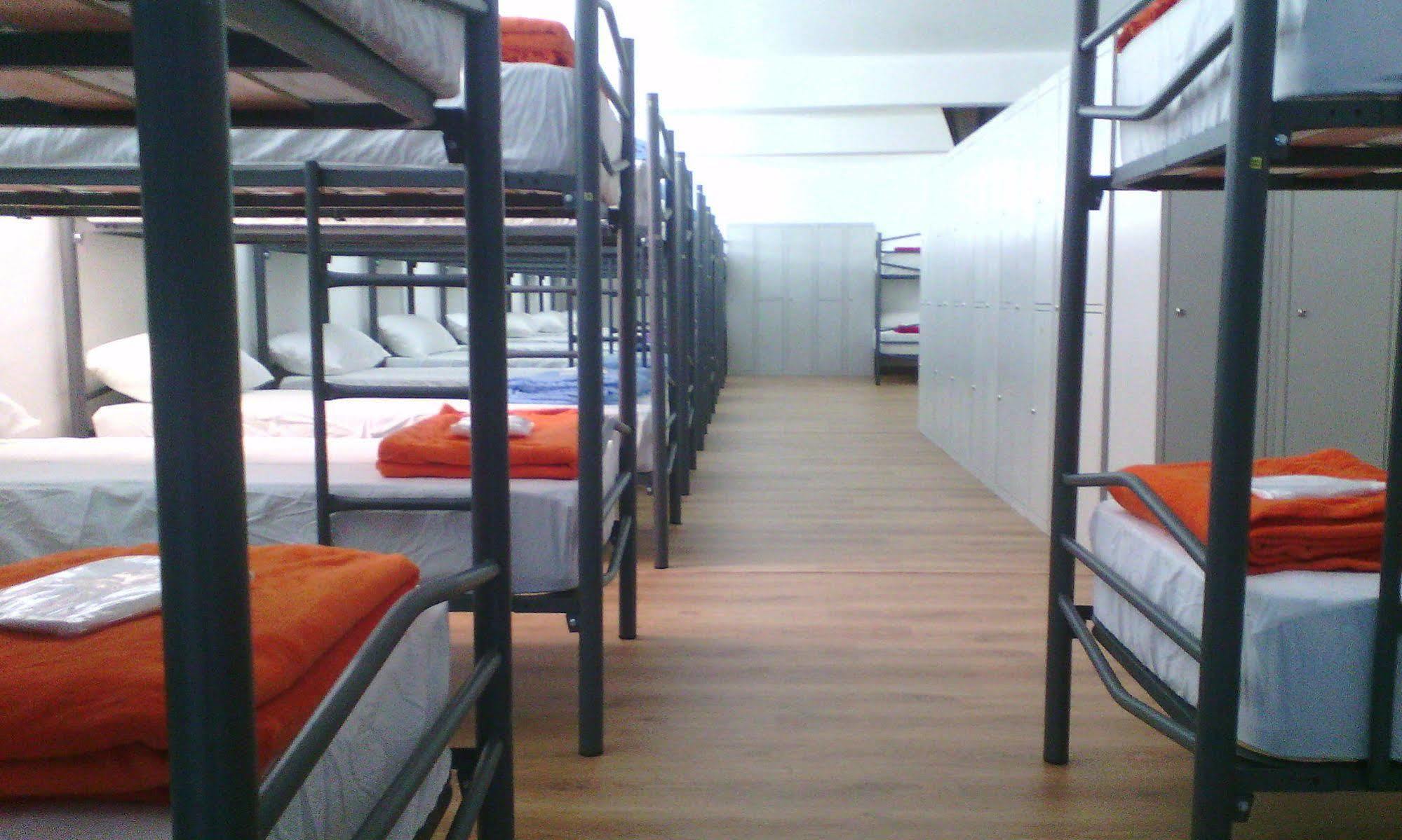 סנטיאגו דה קומפוסטלה Albergue Monterrey מראה חיצוני תמונה